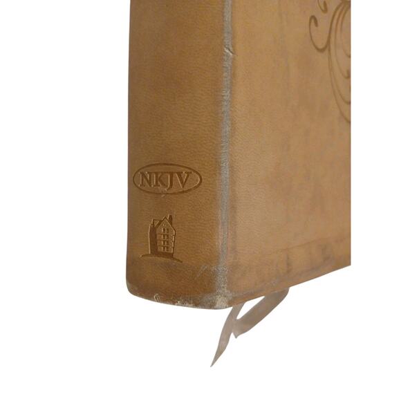 2006 NKJV The Holy Bible Large Print Personal Size Reference Leather Tabs Ribbon - Picture 5 of 16